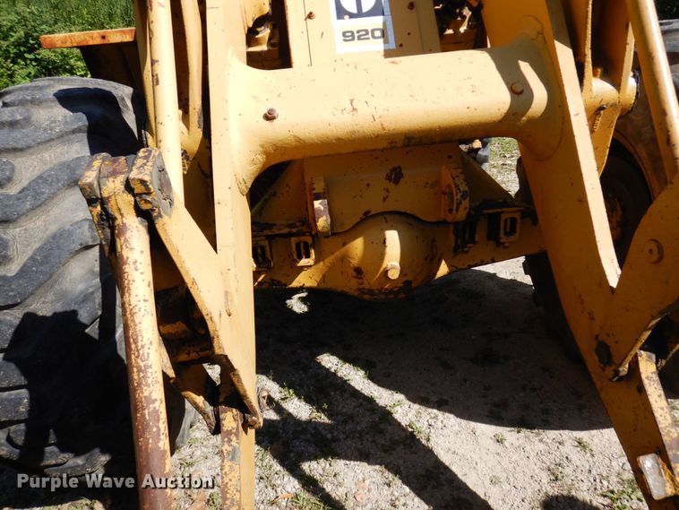image for item MH9036 1975 Caterpillar 920  wheel loader
