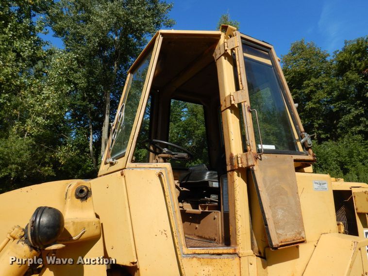 image for item MH9036 1975 Caterpillar 920  wheel loader