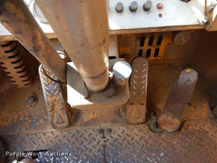 image for item MH9036 1975 Caterpillar 920  wheel loader