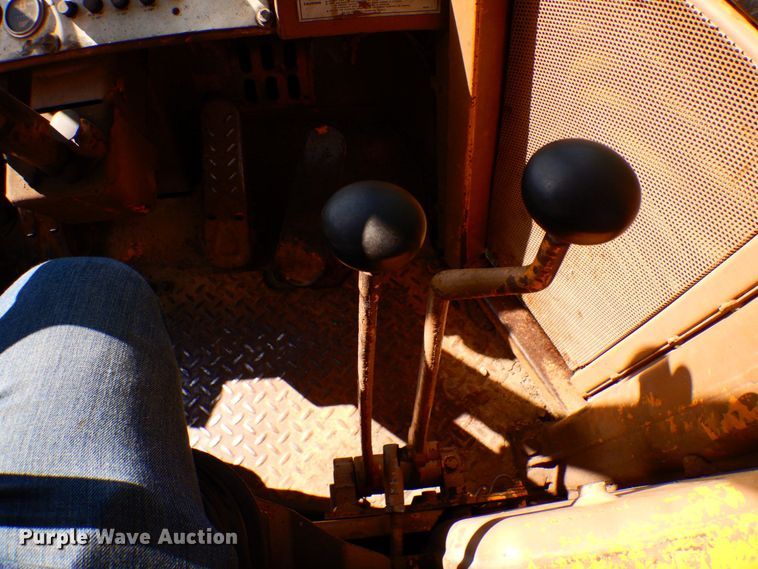 image for item MH9036 1975 Caterpillar 920  wheel loader