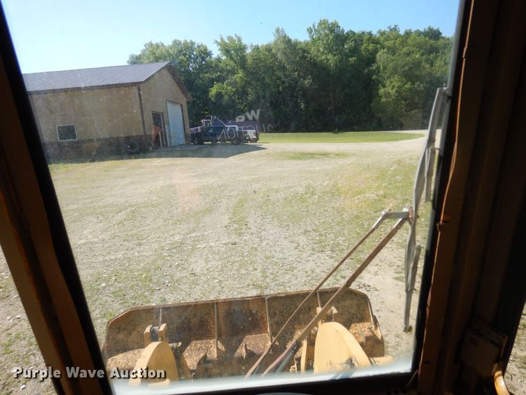 image for item MH9036 1975 Caterpillar 920  wheel loader