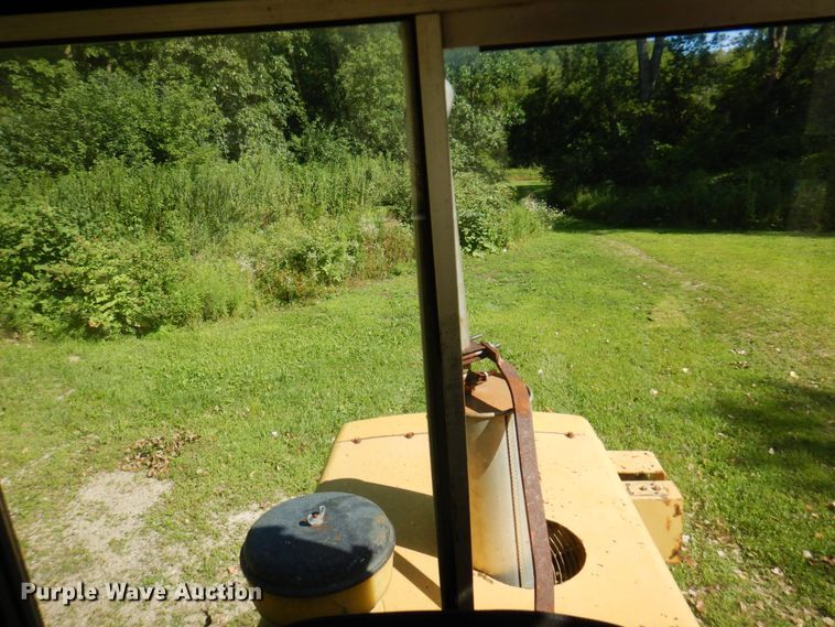 image for item MH9036 1975 Caterpillar 920  wheel loader