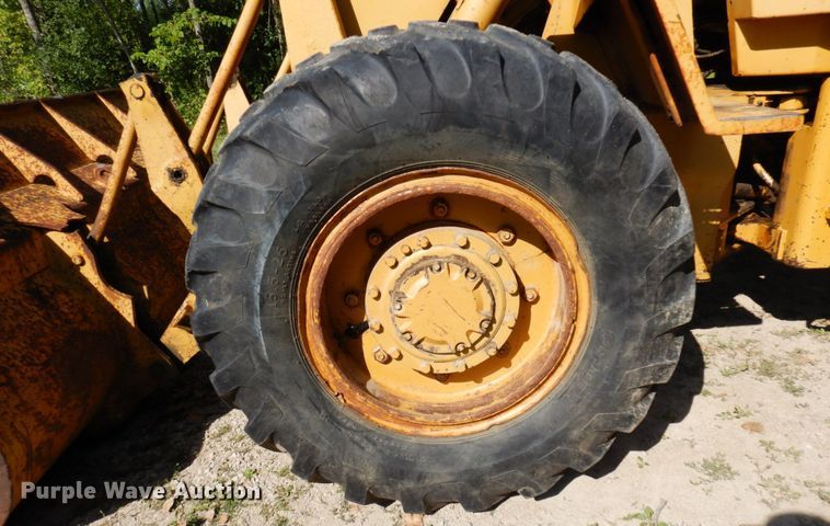image for item MH9036 1975 Caterpillar 920  wheel loader