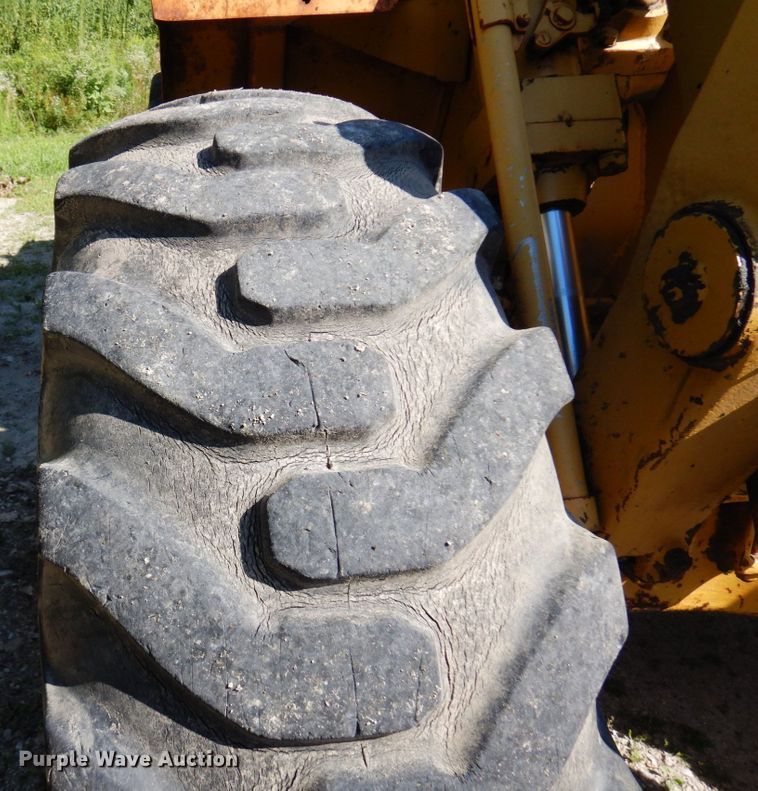 image for item MH9036 1975 Caterpillar 920  wheel loader