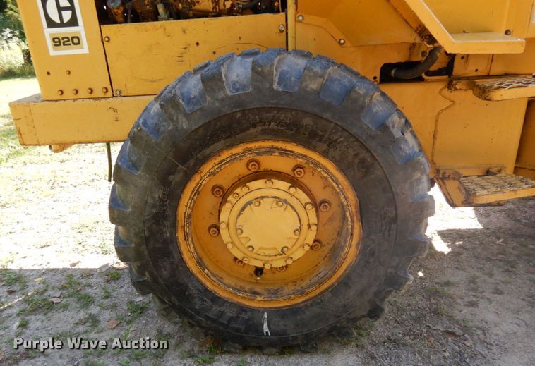 image for item MH9036 1975 Caterpillar 920  wheel loader