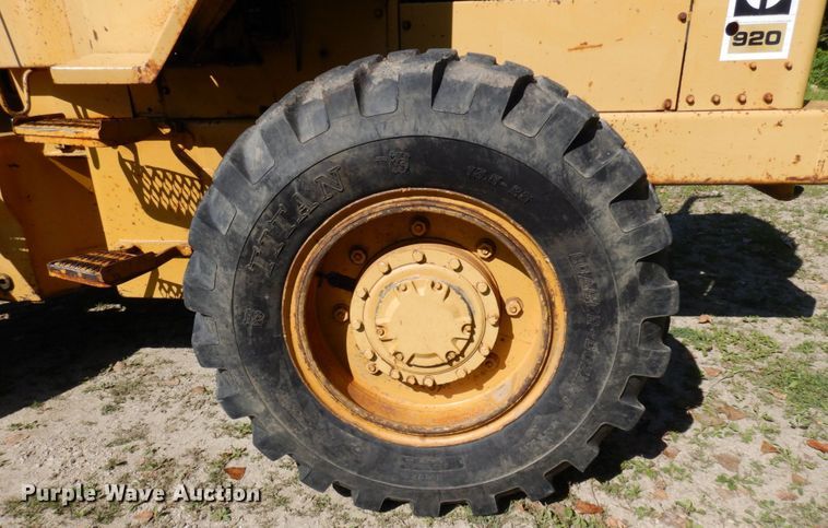 image for item MH9036 1975 Caterpillar 920  wheel loader
