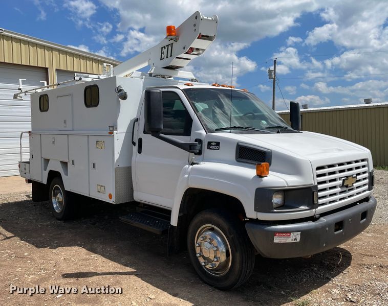 image for item MJ9064 2009 Chevrolet C4500  bucket truck