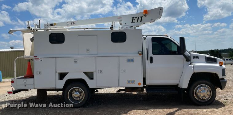image for item MJ9064 2009 Chevrolet C4500  bucket truck