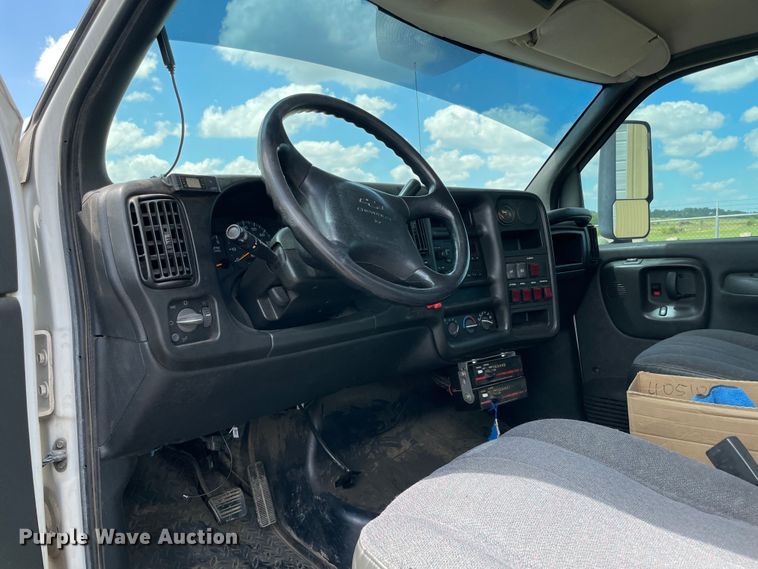 image for item MJ9064 2009 Chevrolet C4500  bucket truck