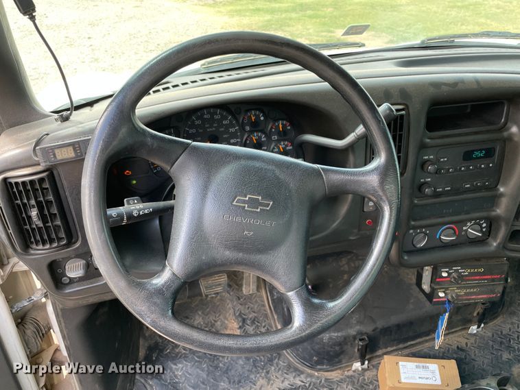 image for item MJ9064 2009 Chevrolet C4500  bucket truck