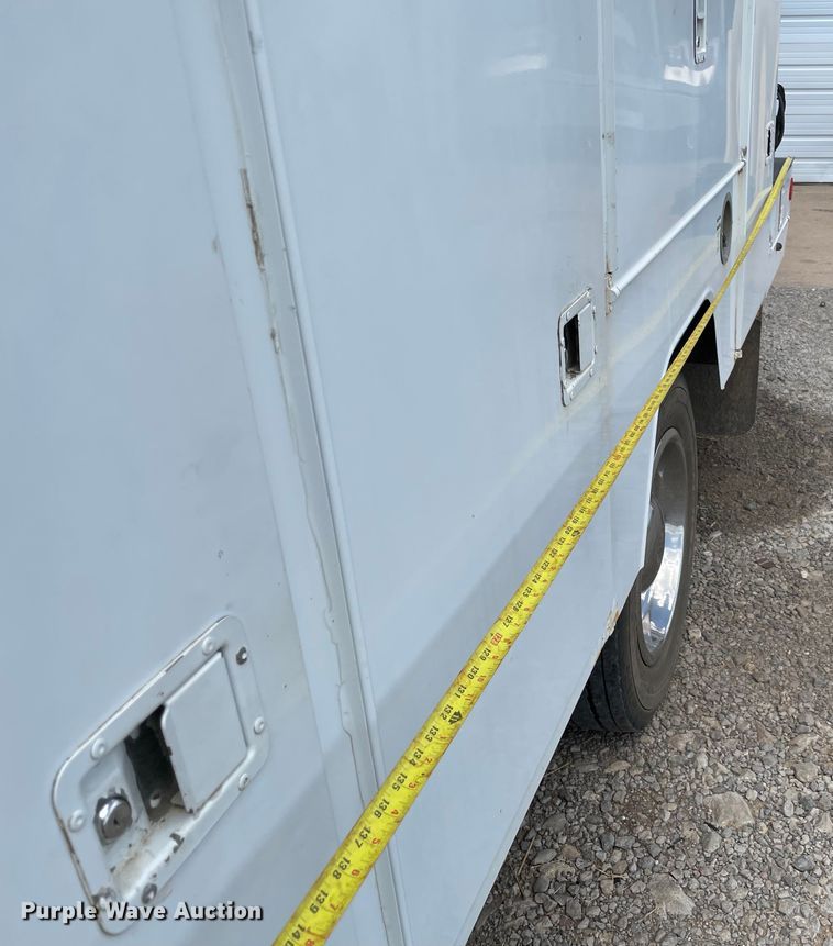 image for item MJ9064 2009 Chevrolet C4500  bucket truck