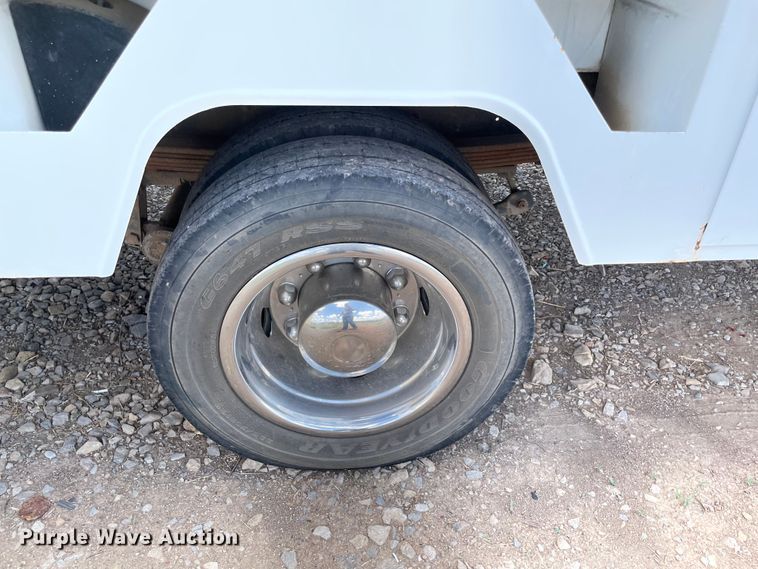 image for item MJ9064 2009 Chevrolet C4500  bucket truck