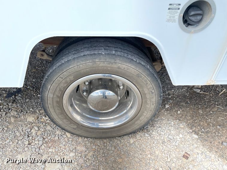 image for item MJ9064 2009 Chevrolet C4500  bucket truck