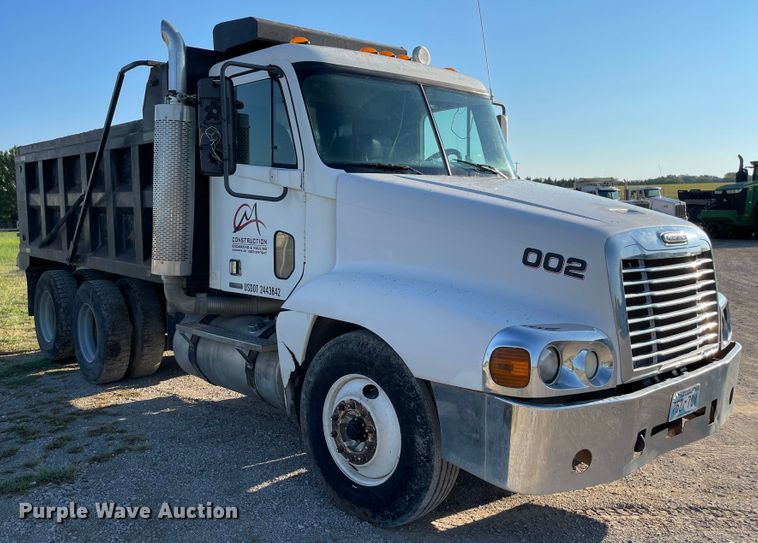 image for item MJ9114 2007 Freightliner Century Class CST120  dump truck