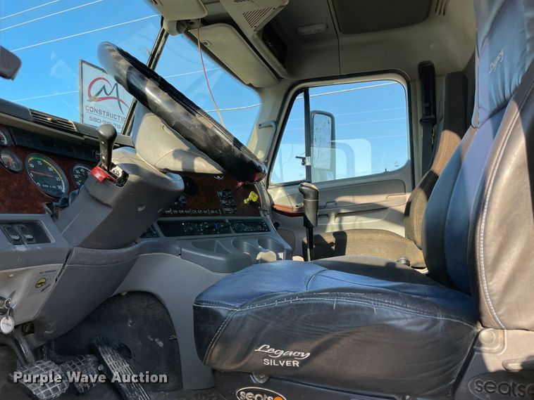 image for item MJ9114 2007 Freightliner Century Class CST120  dump truck