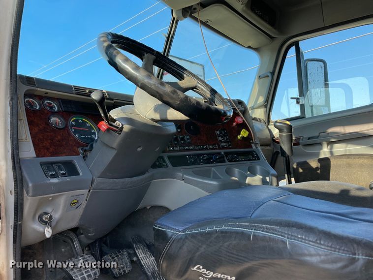 image for item MJ9114 2007 Freightliner Century Class CST120  dump truck