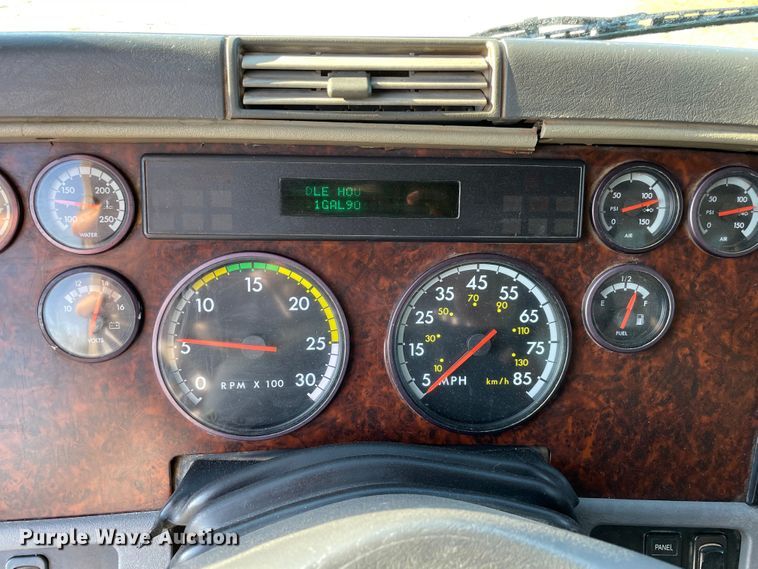 image for item MJ9114 2007 Freightliner Century Class CST120  dump truck