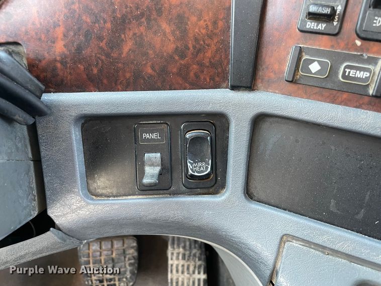 image for item MJ9114 2007 Freightliner Century Class CST120  dump truck