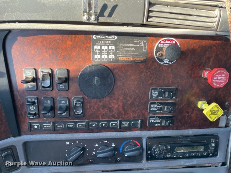 image for item MJ9114 2007 Freightliner Century Class CST120  dump truck