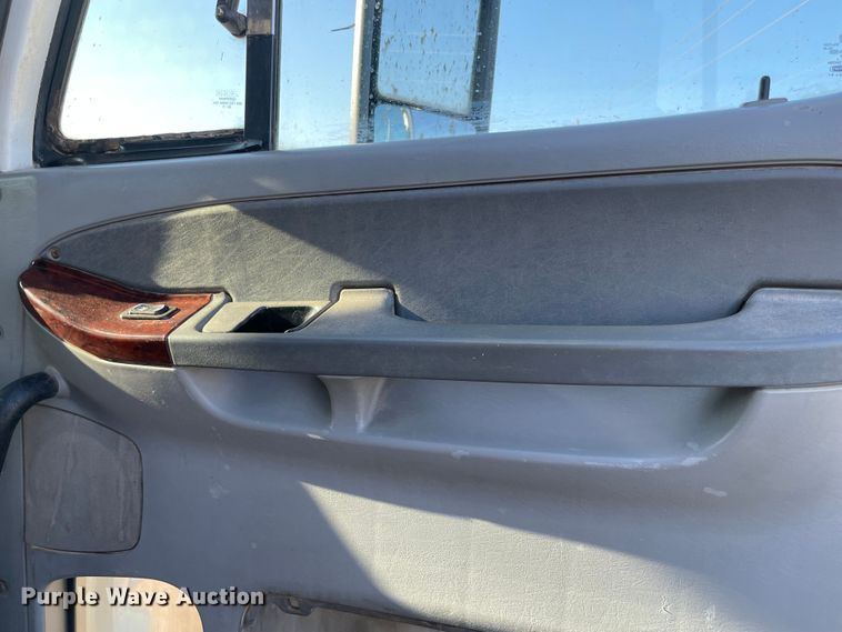 image for item MJ9114 2007 Freightliner Century Class CST120  dump truck