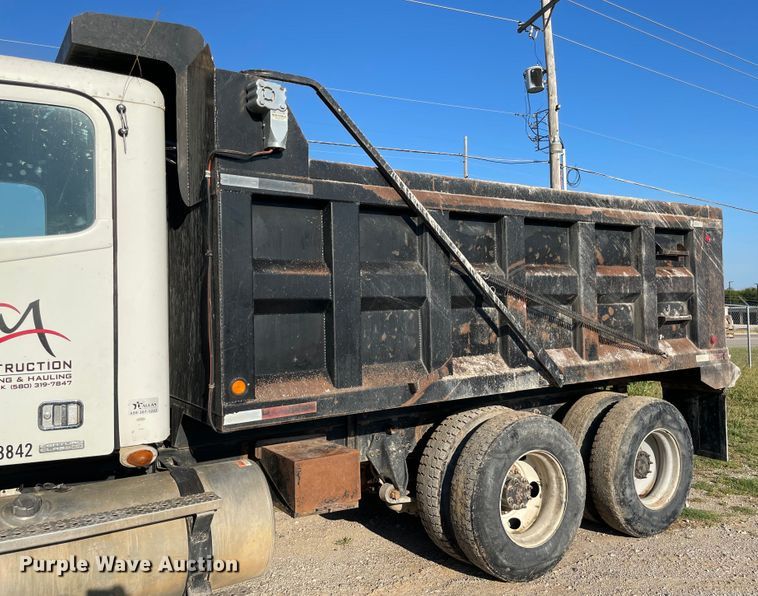 image for item MJ9114 2007 Freightliner Century Class CST120  dump truck