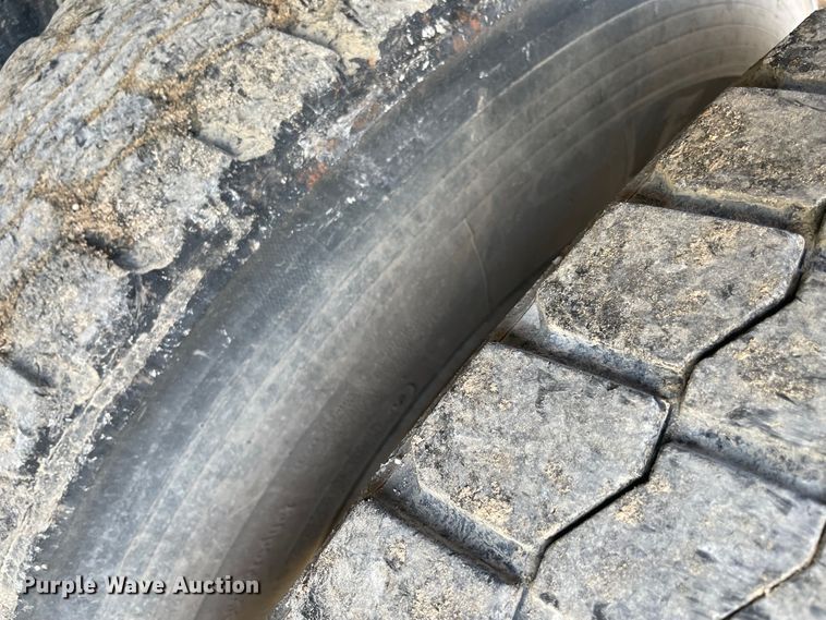 image for item MJ9114 2007 Freightliner Century Class CST120  dump truck