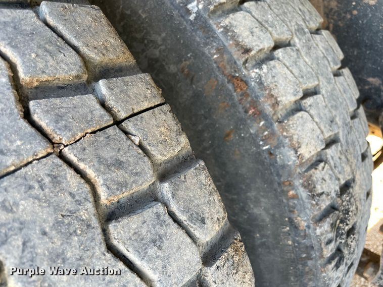 image for item MJ9114 2007 Freightliner Century Class CST120  dump truck