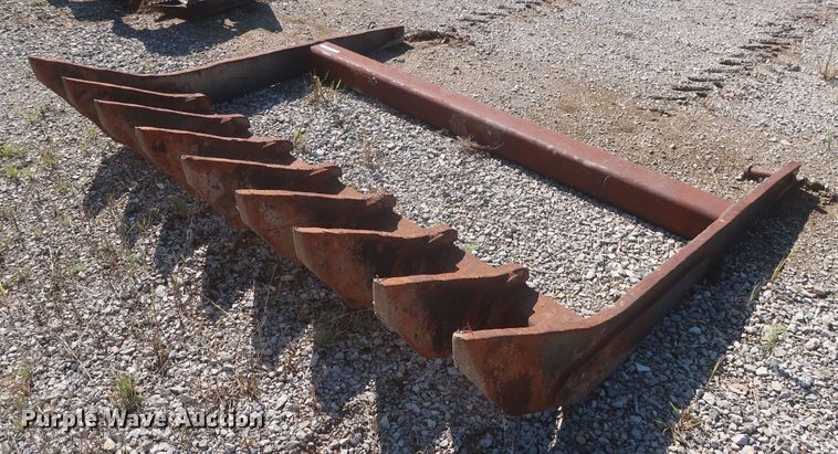 image for item MJ9119 Root rake