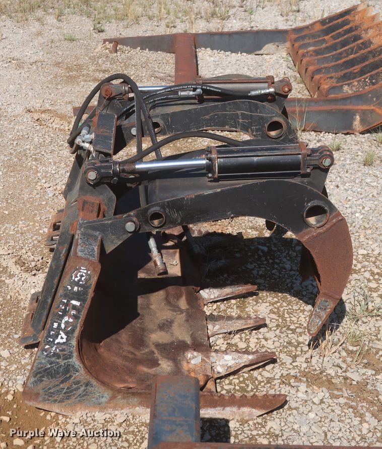 image for item MJ9121 Lucas Metal Works 6GSS-12  skid steer grapple bucket