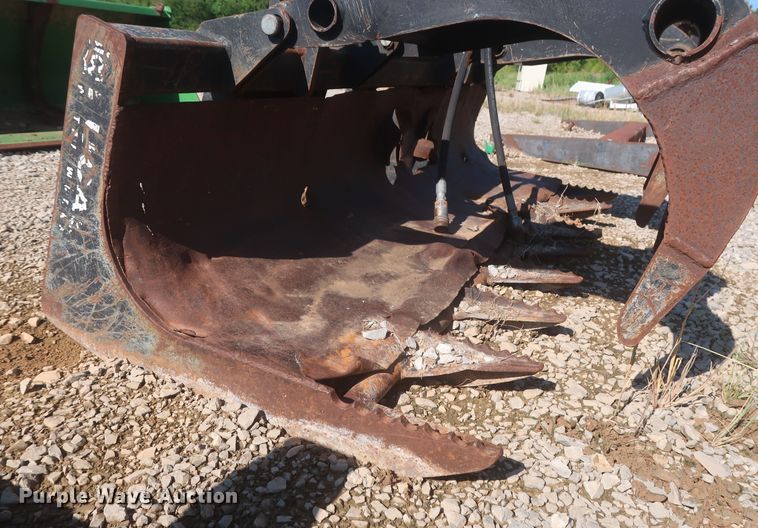 image for item MJ9121 Lucas Metal Works 6GSS-12  skid steer grapple bucket