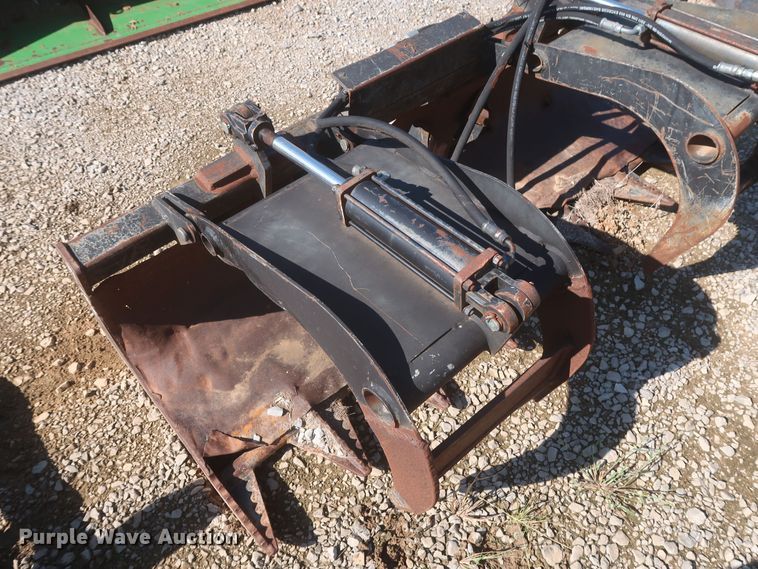 image for item MJ9121 Lucas Metal Works 6GSS-12  skid steer grapple bucket