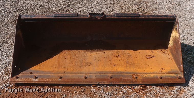 image for item MJ9122 John Deere C84  skid steer bucket