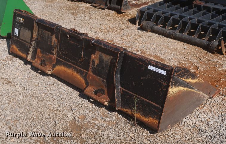 image for item MJ9122 John Deere C84  skid steer bucket
