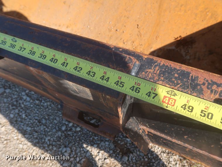 image for item MJ9122 John Deere C84  skid steer bucket