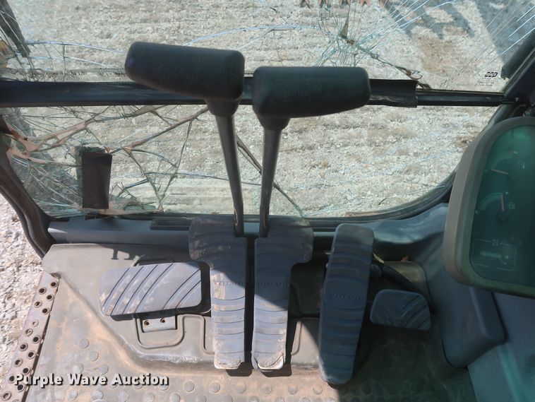 image for item MJ9138 2004 Volvo EC160BLC  excavator