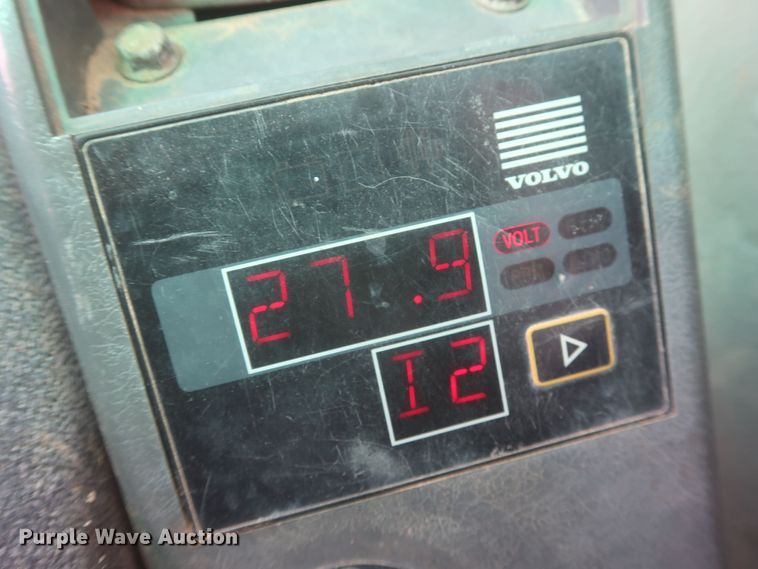 image for item MJ9138 2004 Volvo EC160BLC  excavator