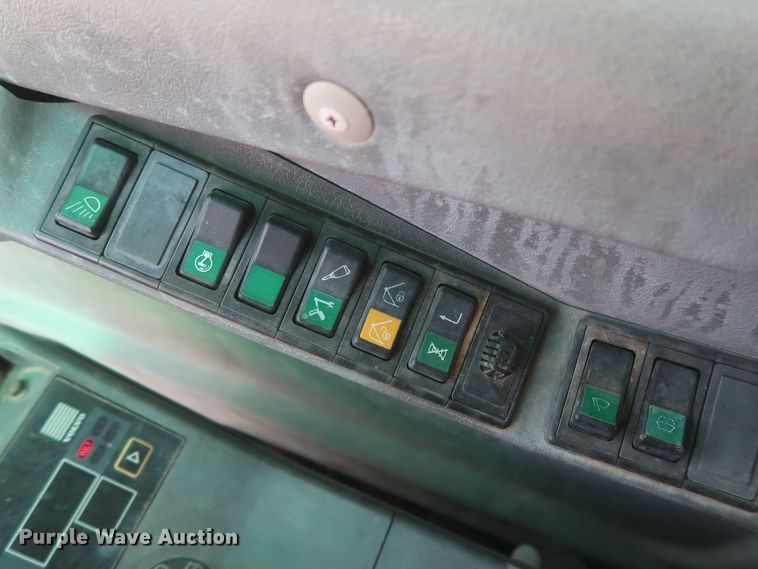 image for item MJ9138 2004 Volvo EC160BLC  excavator