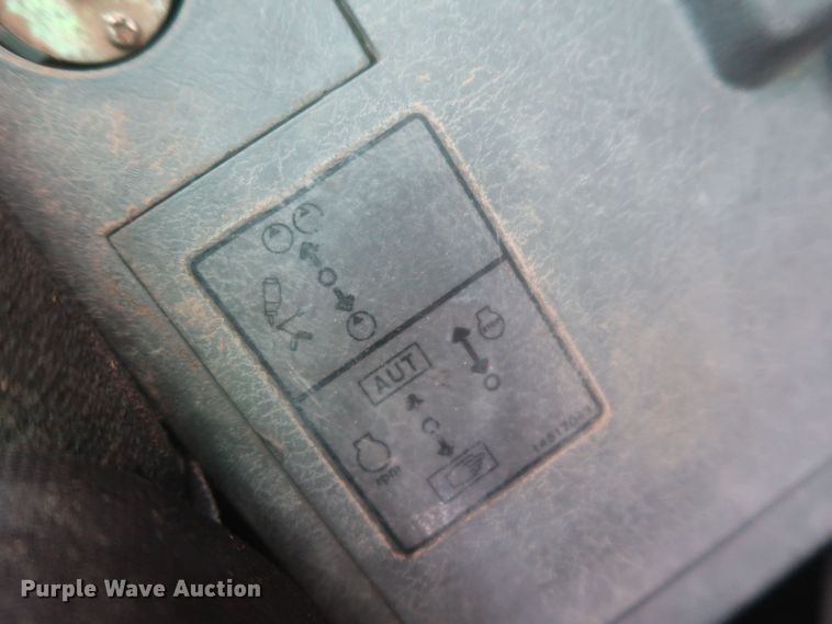 image for item MJ9138 2004 Volvo EC160BLC  excavator