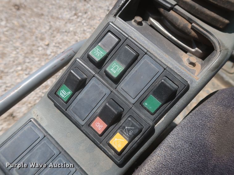 image for item MJ9138 2004 Volvo EC160BLC  excavator