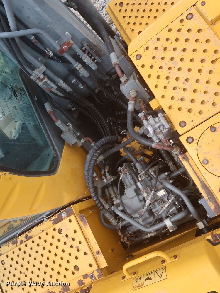 image for item MJ9138 2004 Volvo EC160BLC  excavator