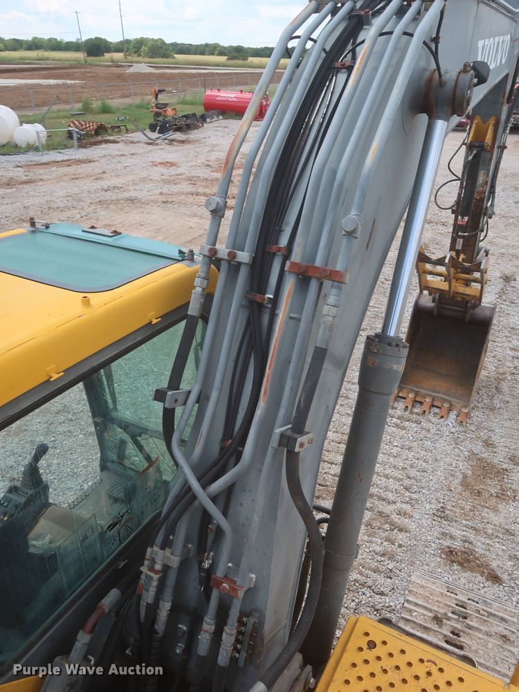 image for item MJ9138 2004 Volvo EC160BLC  excavator