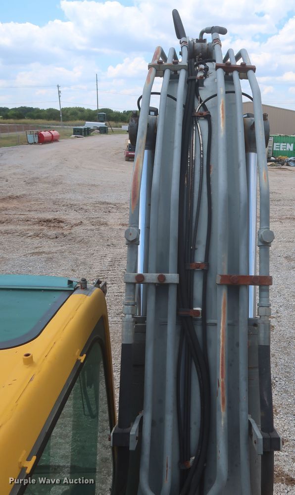 image for item MJ9138 2004 Volvo EC160BLC  excavator