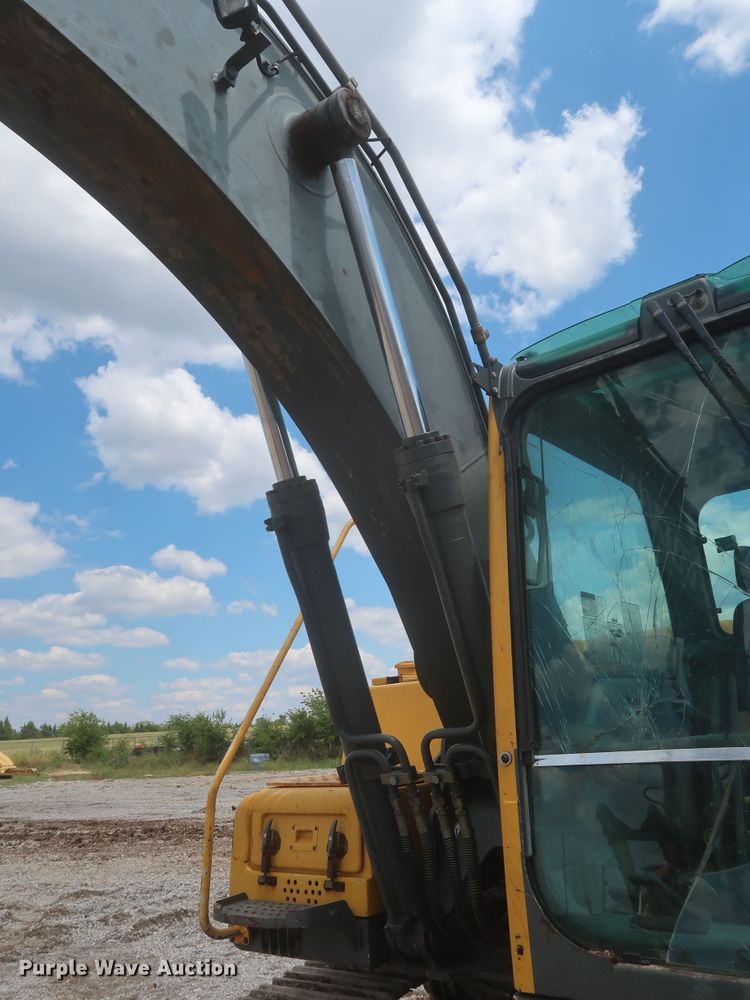 image for item MJ9138 2004 Volvo EC160BLC  excavator