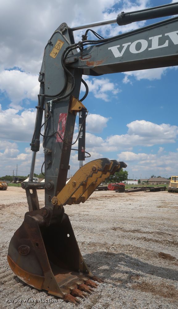 image for item MJ9138 2004 Volvo EC160BLC  excavator