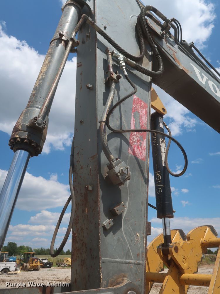 image for item MJ9138 2004 Volvo EC160BLC  excavator