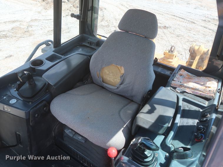 image for item MJ9141 2013 John Deere 850K  dozer