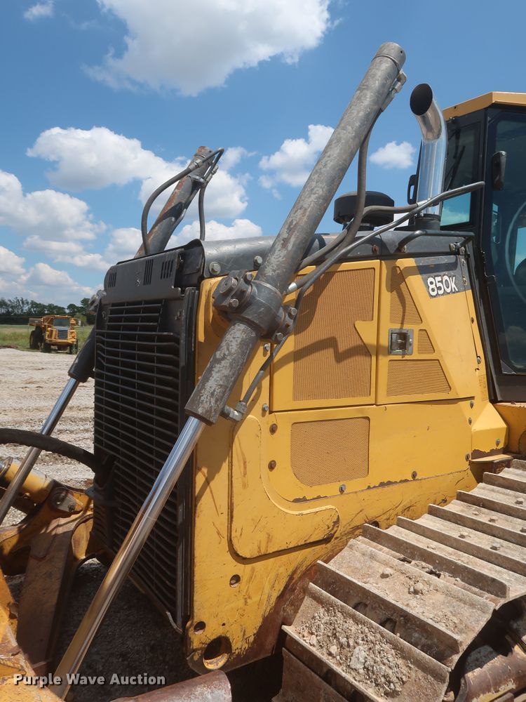 image for item MJ9141 2013 John Deere 850K  dozer