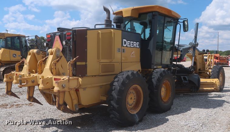 image for item MJ9142 2010 John Deere 672G  motor grader