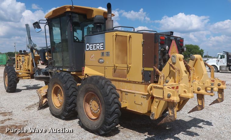 image for item MJ9142 2010 John Deere 672G  motor grader