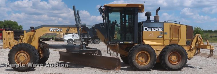 image for item MJ9142 2010 John Deere 672G  motor grader